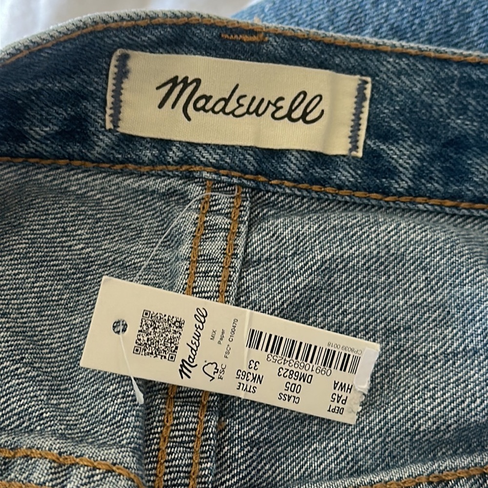 MADEWELL Ridge Denim A-Line Dolphin-Hem Mini Skirt in medium dark Wash SIZE 33 - Picture 10 of 16